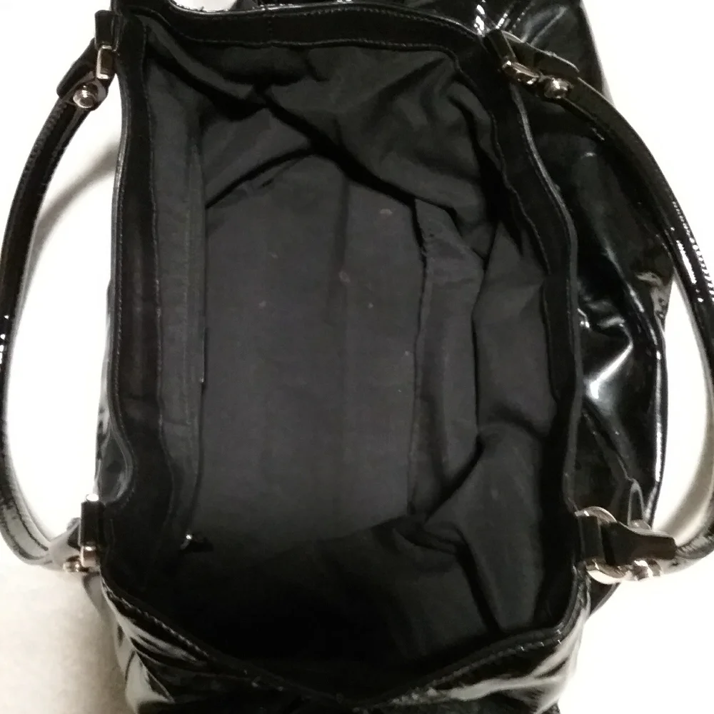 Authentic Gucci Patent Black Purse - Picture 2 of 10